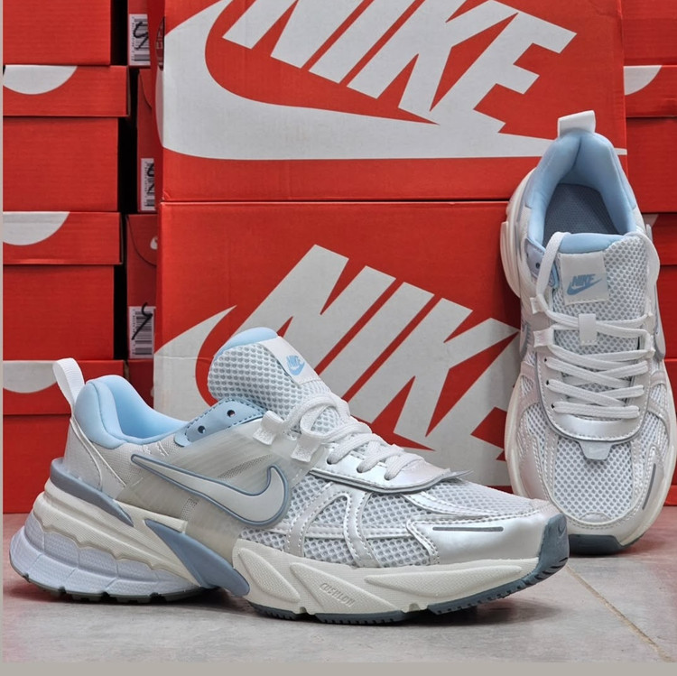 کتونی نایک وی تو کیNike V2k Run/ساخت ویتنام | باجعبه بارکد دار سایز38الی45