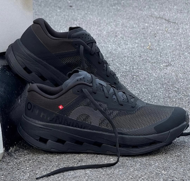 کتونی کیوسی آنرانینگ کلود اولترا3/On M Cloudultra 3/ساخت ویتنام/سایز ۴۰الی ۴۵/فروش عمده وتک