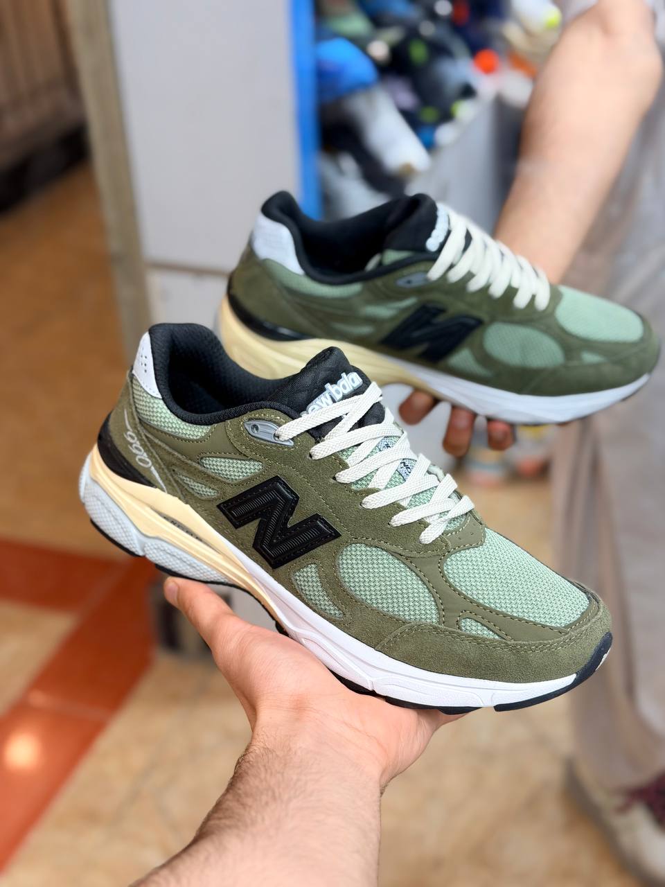 نیوبالانس ۹۹۰/مستر کوالیتی A/سایز ۴۰ تا ۴۵/ Newbalance 990 v3