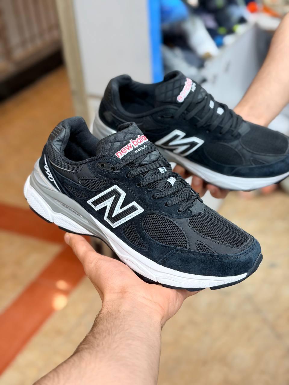نیوبالانس ۹۹۰/مستر کوالیتی A/سایز ۴۰ تا ۴۵/ Newbalance 990 v3