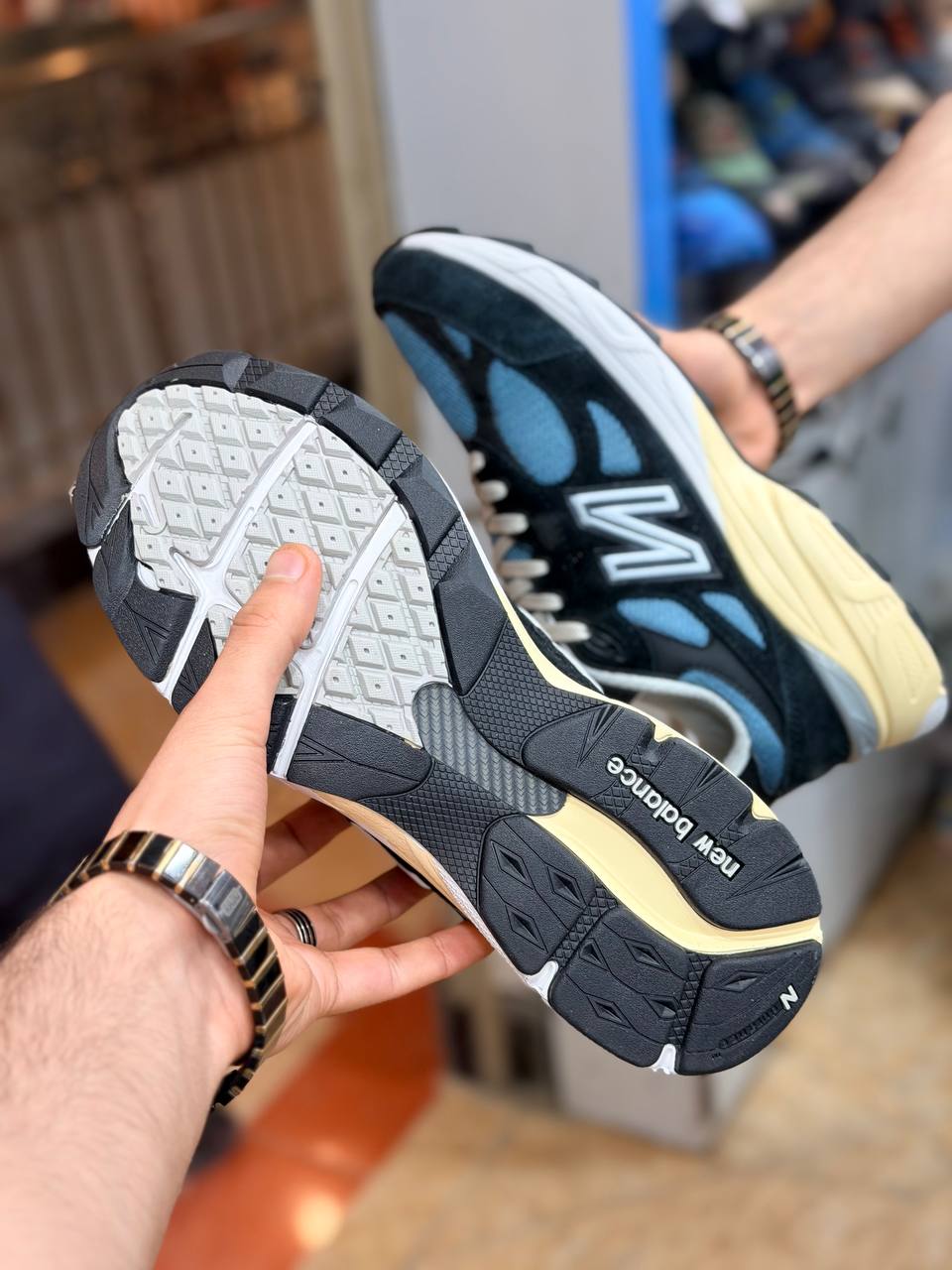 نیوبالانس ۹۹۰/مستر کوالیتی A/سایز ۴۰ تا ۴۵/ Newbalance 990 v3