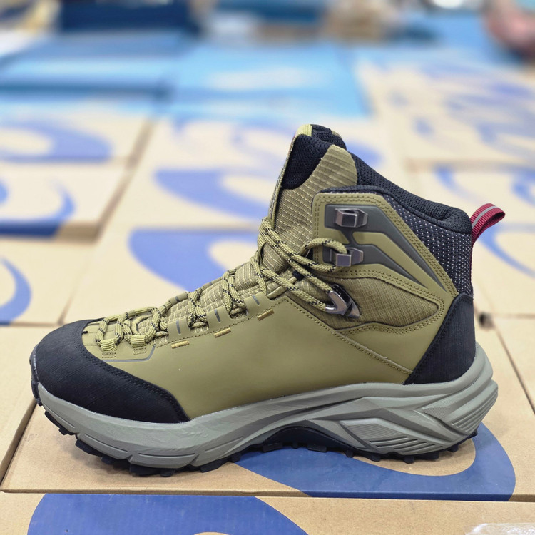 بوت کوهنوردی و طبیعت گردی نورث فیس / ضد آب و رویه گورتکس / زیره ویبرام / ضمانت کیفیت / the north face / سایز ۴۰ ۴۱ ۴۲ ۴۳ ۴۴ ۴۵