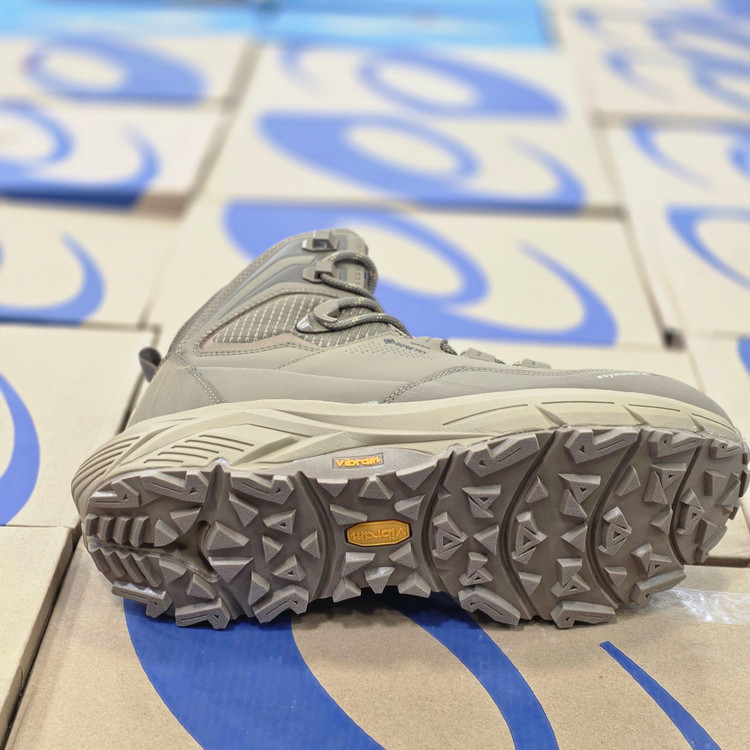 بوت کوهنوردی و طبیعت گردی نورث فیس / ضد آب و رویه گورتکس / زیره ویبرام / ضمانت کیفیت / the north face / سایز ۴۰ ۴۱ ۴۲ ۴۳ ۴۴ ۴۵