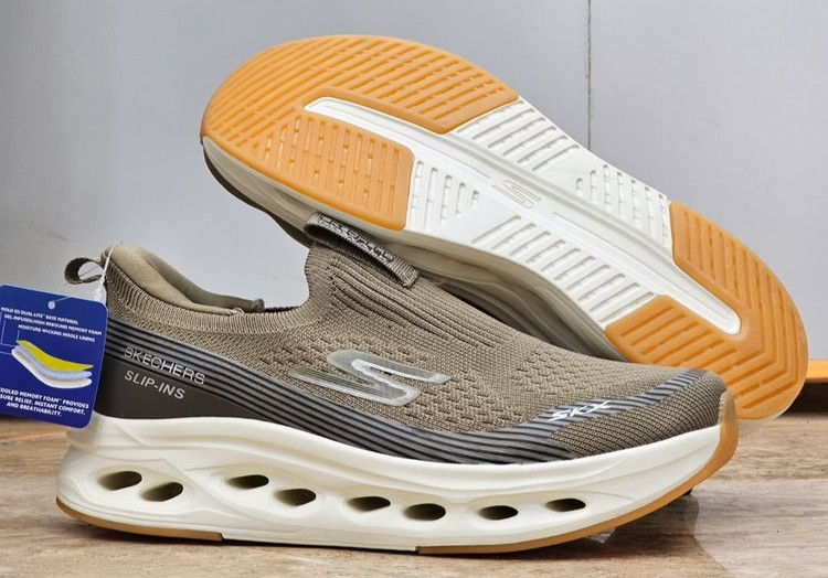کتونی اسکیچرز اسلیپ اینس/Skechers slip ins/ساخت ویتنام/سایز ۴۰الی۴۵/فروش ویژه تکی و عمده