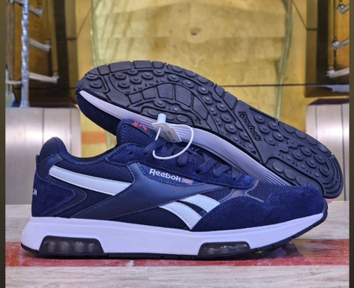 کتونی ریباک Reebok ساخت ویتنام سایز ۴۰ الی ۴۵ فروش ویژه بصورت تکی و عمده