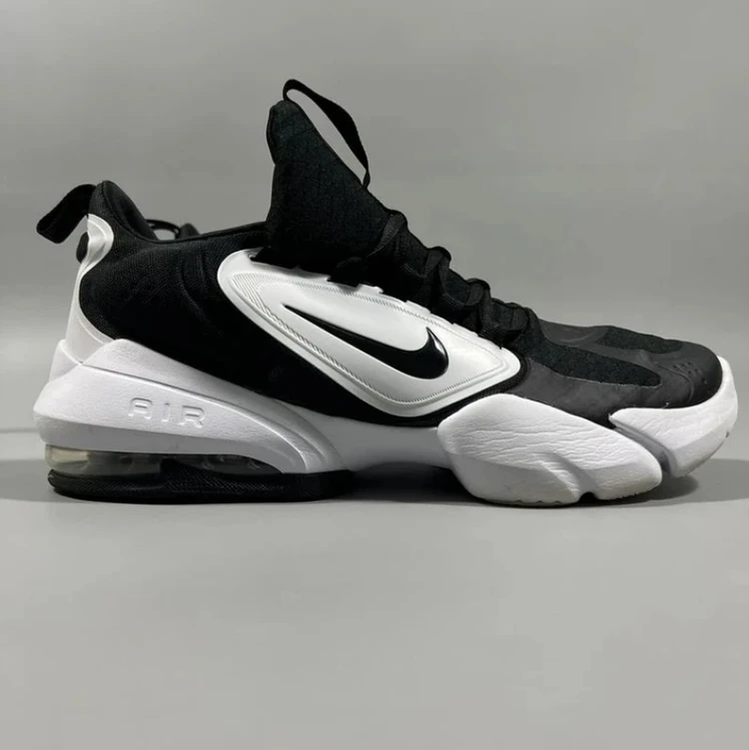 کتونی نایک ایرمکس آلفا ساواج Nike air max alpha savageساخت ویتنام سایز ۴۰ تا ۴۵ فروش بصورت تکی و عمده