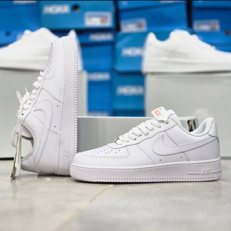 کتونی نایک ایر فورسNike Air Force ساخت ویتنام ست جذاب سایز ۳۶ تا ۴۵ . فروش تکی و عمده تضمین کیفیت کالا