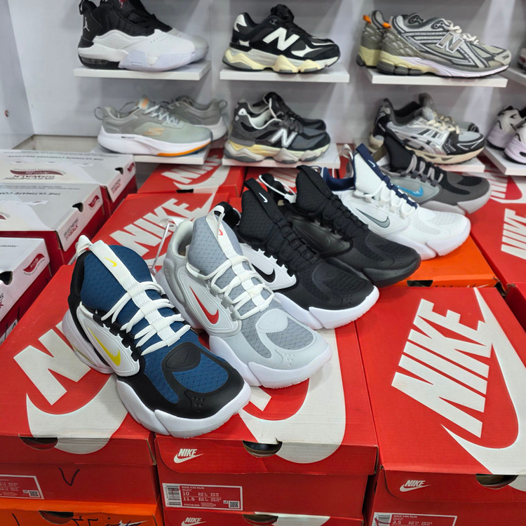 کتونی نایک ایرمکس آلفا ساواج Nike air max alpha savageساخت ویتنام سایز ۴۰ تا ۴۵ فروش بصورت تکی و عمده