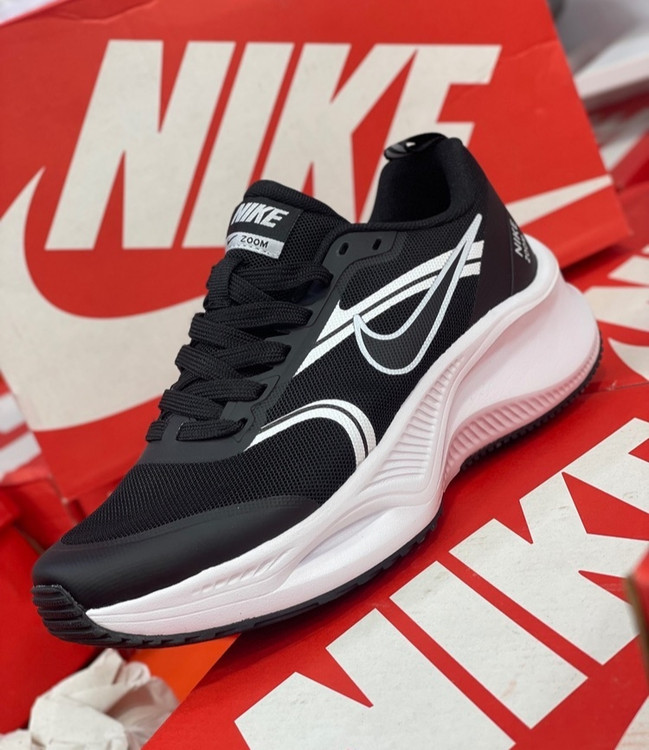 نایک زوم ایکس/Nike Zoom X/ساخت ویتنام/سایز۳۷الی ۴۰/ فروش تکی و عمده