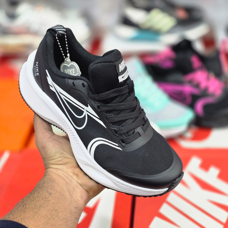 کتونی ویتنامی نایک زوم ایکس/Nike Zoom X/مسترکوالیتی A/سایز۳۷الی ۴۰/ فروش تکی و عمده