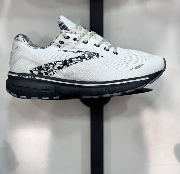 کتونی بروکس گاست ۱۵/ساخت ویتنام وارداتی/Brooks Ghost 15/ سایز ۳۶الی ۴۵ /فروش تکی و عمده