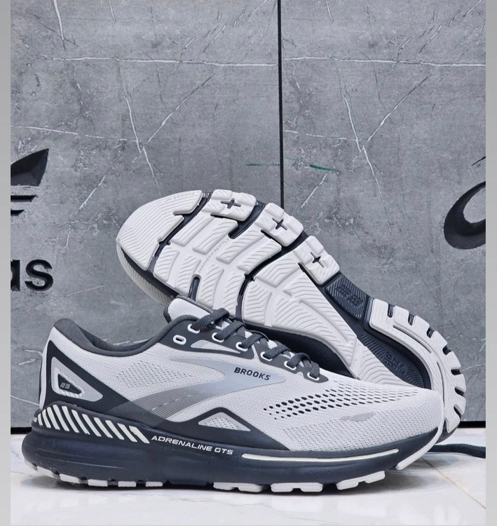 کفش بروکس آدرنالین جی تی اس ۲۳/Brooks Adrenaline GTS 23/ساخت ویتنام/سایز۳۶تا ۴۵/ فروش تکی و عمده