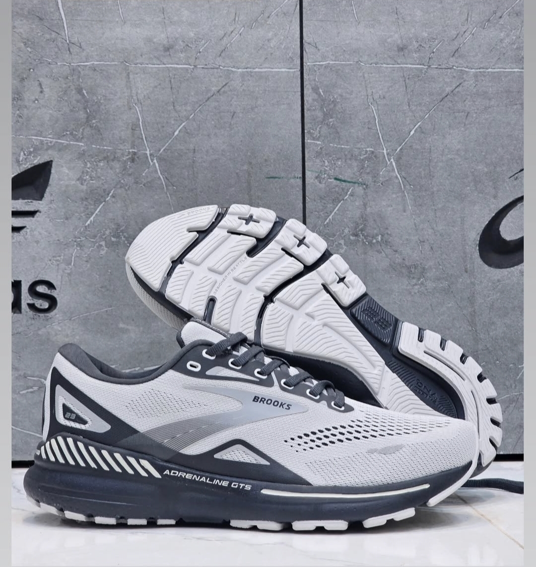 کفش بروکس آدرنالین جی تی اس ۲۳/Brooks Adrenaline GTS 23/ساخت ویتنام/سایز۳۶تا ۴۵/ فروش تکی و عمده