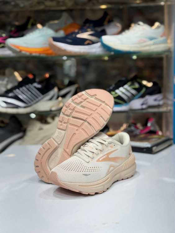 کفش بروکس آدرنالین جی تی اس ۲۳/Brooks Adrenaline GTS 23/ساخت ویتنام/سایز۳۶تا ۴۵/ فروش تکی و عمده