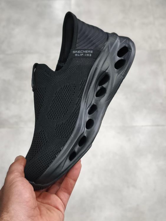کتونی اسکیچرز اسلیپ اینس/Skechers slip ins/ساخت ویتنام/سایز ۴۰الی۴۵/فروش ویژه تکی و عمده