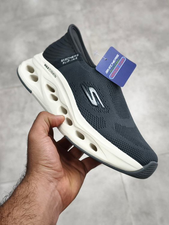 کتونی اسکیچرز اسلیپ اینس/Skechers slip ins/ساخت ویتنام/سایز ۴۰الی۴۵/فروش ویژه تکی و عمده