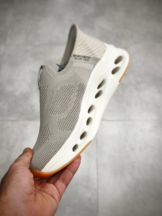 کتونی اسکیچرز اسلیپ اینس/Skechers slip ins/ساخت ویتنام/سایز ۴۰الی۴۵/فروش ویژه تکی و عمده