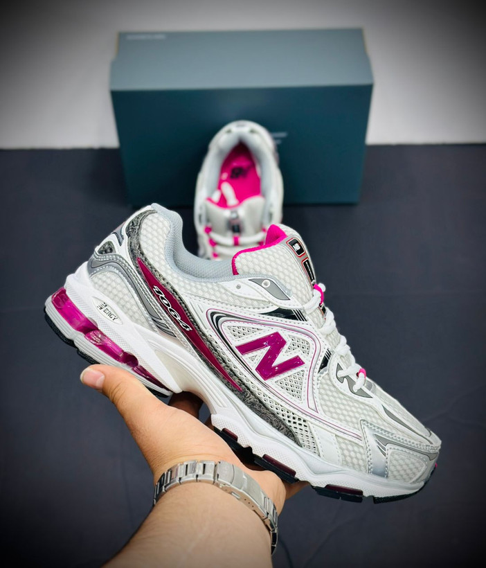 کتونی نیوبالانس ۱۹۰۴تور درشت/Newbalance 1904/ساخت ویتنام/سایز ۴۰الی۴۵/فروش تکی و عمده