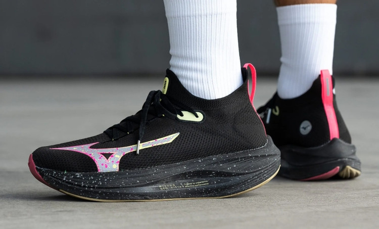 کتونی میزانو نئو ویستا/ Mizuno Neo Vista/ساخت ویتنام /سایز ۴۰ الی ۴۵/ فروش تکی و عمده/ضمانت کالا