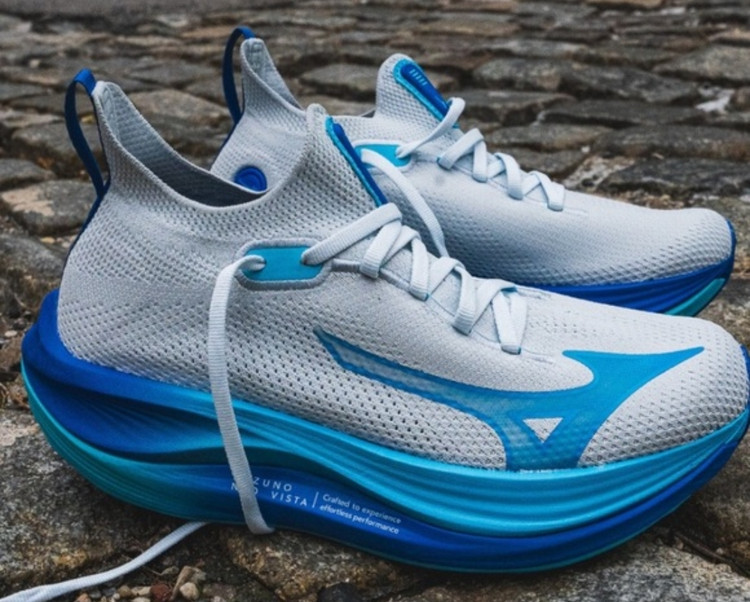 کتونی میزانو نئو ویستا/ Mizuno Neo Vista/ساخت ویتنام /سایز ۴۰ الی ۴۵/ فروش تکی و عمده/ضمانت کالا