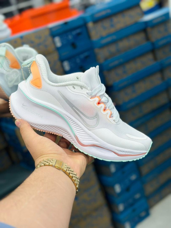 کتونی نایک زوم ایکس لبخندی Nike Zoom X ساخت ویتنام سایز ۳۷ تا ۴۰ فروش بصورت عمده و تک