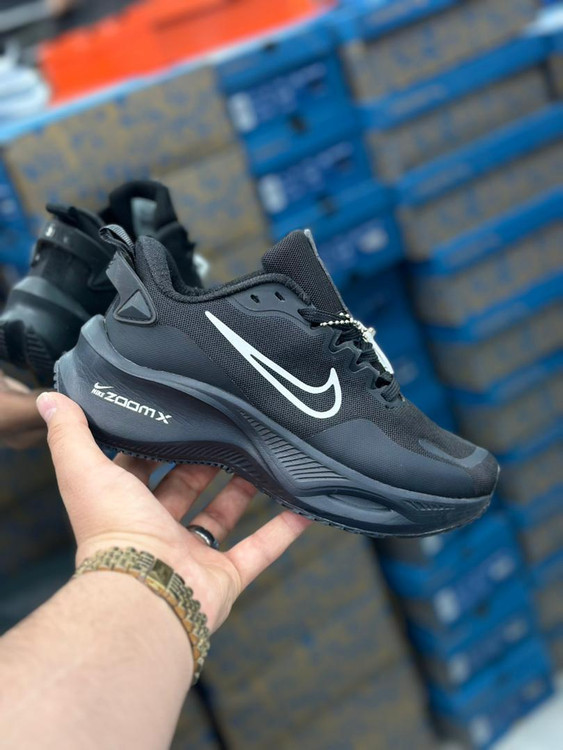 کتونی نایک زوم ایکس لبخندی Nike Zoom X ساخت ویتنام سایز ۳۷ تا ۴۰ فروش بصورت عمده و تک