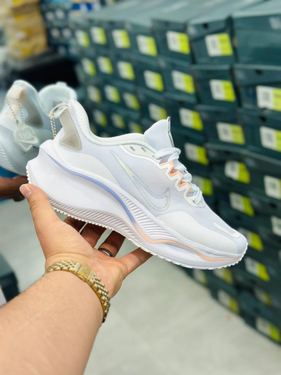 کتونی نایک زوم ایکس لبخندی Nike Zoom X ساخت ویتنام سایز ۳۷ تا ۴۰ فروش بصورت عمده و تک