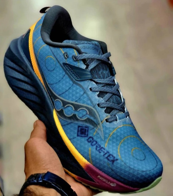 کتونی رانینگ و پیاده روی ساکونی مدل تریومف 22 / triumph 22 / ضمانت کیفیت کالا / فروش عمده و تک / سایز بندی 36تا 46