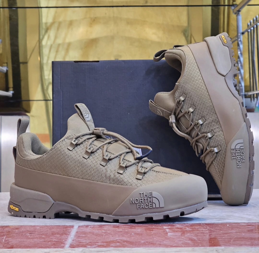 کفش طبیعتگردی مسترکوالیتی The North Face Glenclyffe Low | مخصوص هایکینگ و پیادهروی | سایز ۴۰ الی ۴۵