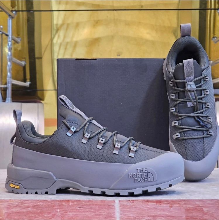 کفش طبیعتگردی مسترکوالیتی The North Face Glenclyffe Low | مخصوص هایکینگ و پیادهروی | سایز ۴۰ الی ۴۵/فروش عمده و تک