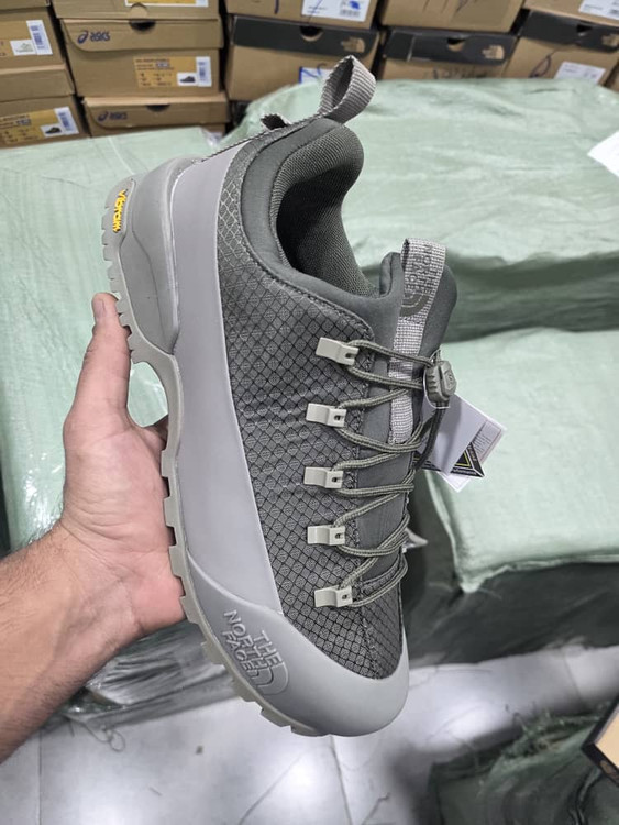 کفش طبیعتگردی مسترکوالیتی The North Face Glenclyffe Low | مخصوص هایکینگ و پیادهروی | سایز ۴۰ الی ۴۵