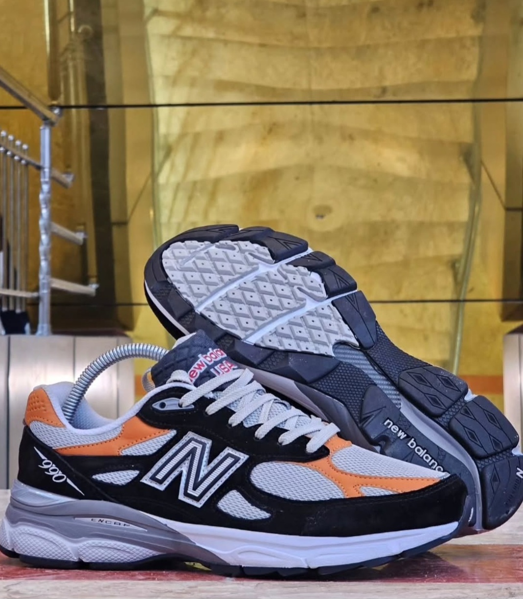 کتونی خارجی نیوبالانس ۹۹۰/مستر کوالیتی A/سایز ۴۰ تا ۴۵/ Newbalance 990 v3/ساخت ویتنام