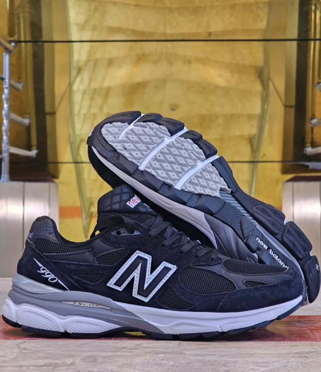 کتونی خارجی نیوبالانس ۹۹۰/مستر کوالیتی A/سایز ۴۰ تا ۴۵/ Newbalance 990 v3/ساخت ویتنام