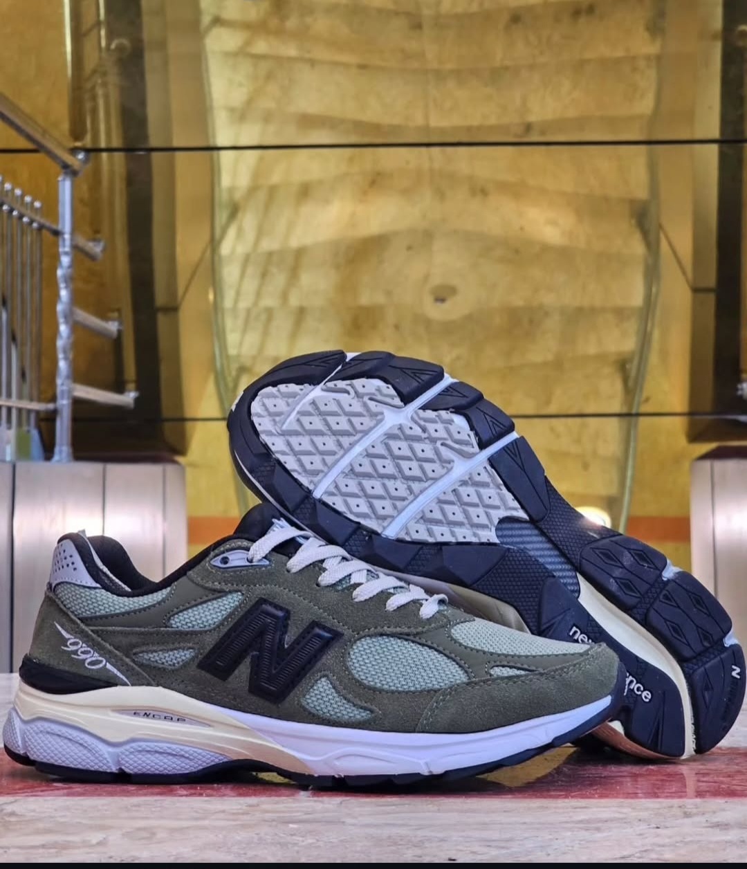کتونی خارجی نیوبالانس ۹۹۰/مستر کوالیتی A/سایز ۴۰ تا ۴۵/ Newbalance 990 v3/ساخت ویتنام