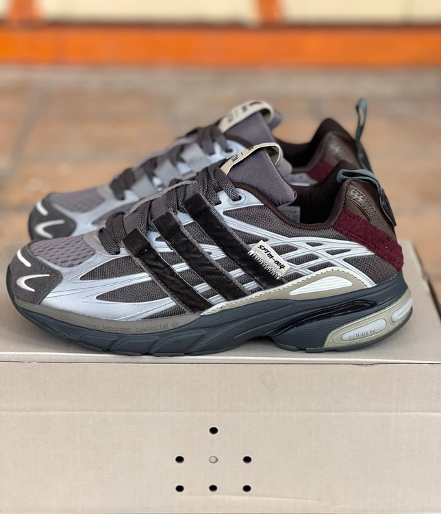 کتونی آدیداس ادیستار کوشنAdidas Adistar Cushion Sftmساخت ویتنام سایز ۴۰ تا ۴۵. همراه با جعبه فروش تکی و عمده
