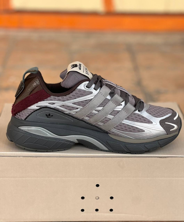 کتونی آدیداس ادیستار کوشنAdidas Adistar Cushion Sftmساخت ویتنام سایز ۴۰ تا ۴۵. همراه با جعبه فروش تکی و عمده