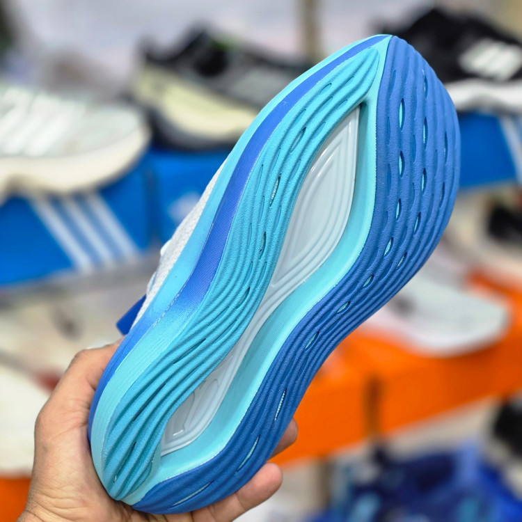 میزانو نئو ویستا/ Mizuno Neo Vista/ساخت ویتنام /سایز ۴۰ الی ۴۵/ فروش تکی و عمده/ضمانت کالا