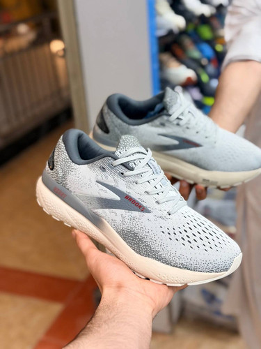 بروکس گاست 16ساخت ویتنام /Brooks Ghost 16/سایز 40 الی 45/فروش عمده و تک