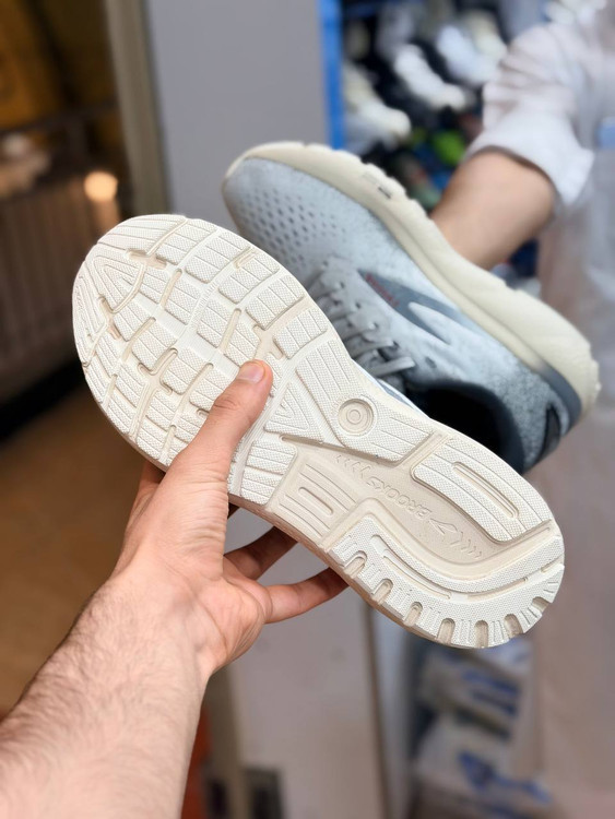 بروکس گاست 16ساخت ویتنام /Brooks Ghost 16/سایز 40 الی 45/فروش عمده و تک