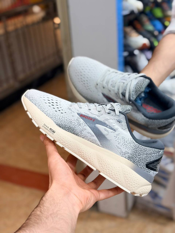 بروکس گاست 16ساخت ویتنام /Brooks Ghost 16/سایز 40 الی 45/فروش عمده و تک