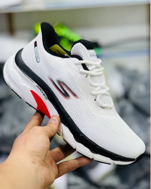 کتونی خارجی اسکیچرز آرچ فیتSkechers Archfit Slip-ins ساخت ویتنام سایز۴۰ تا ۴۵ .فروش تکی و عمده