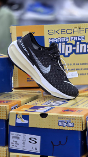 کتونی خارجی نایک زوم ایکس اینوینسیبل3 /Nike ZoomX Invincible 3 سایز ۴۰ تا ۴۵ مستر کوالیتی Aفروش بصورت عمده و تک