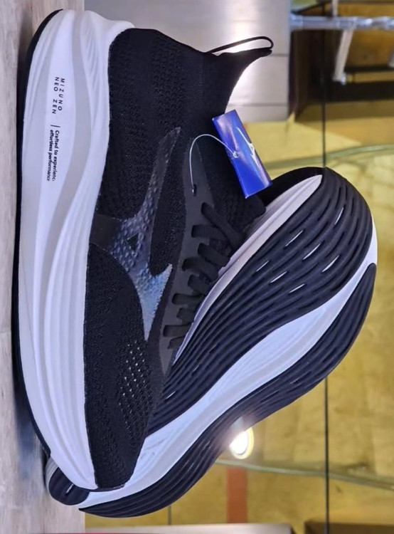 کتونی خارجی میزانو نئو/Mizuno Neo Zen/ساخت ویتنام/ست جذاب/سایز37الی 45/فروش تکی و عمده