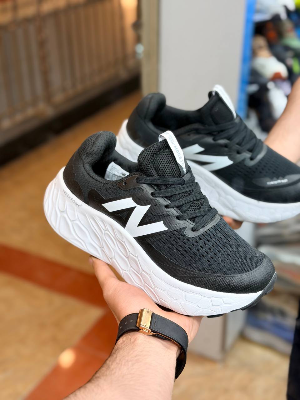 کتونی رانینگ و پیاده روی نیوبالانس فرش فوم newbalance fresh foam /ساخت ویتنام/ کیفیت مستر کوالیتی A / سایز ۴۰ الی ۴۵ کپی