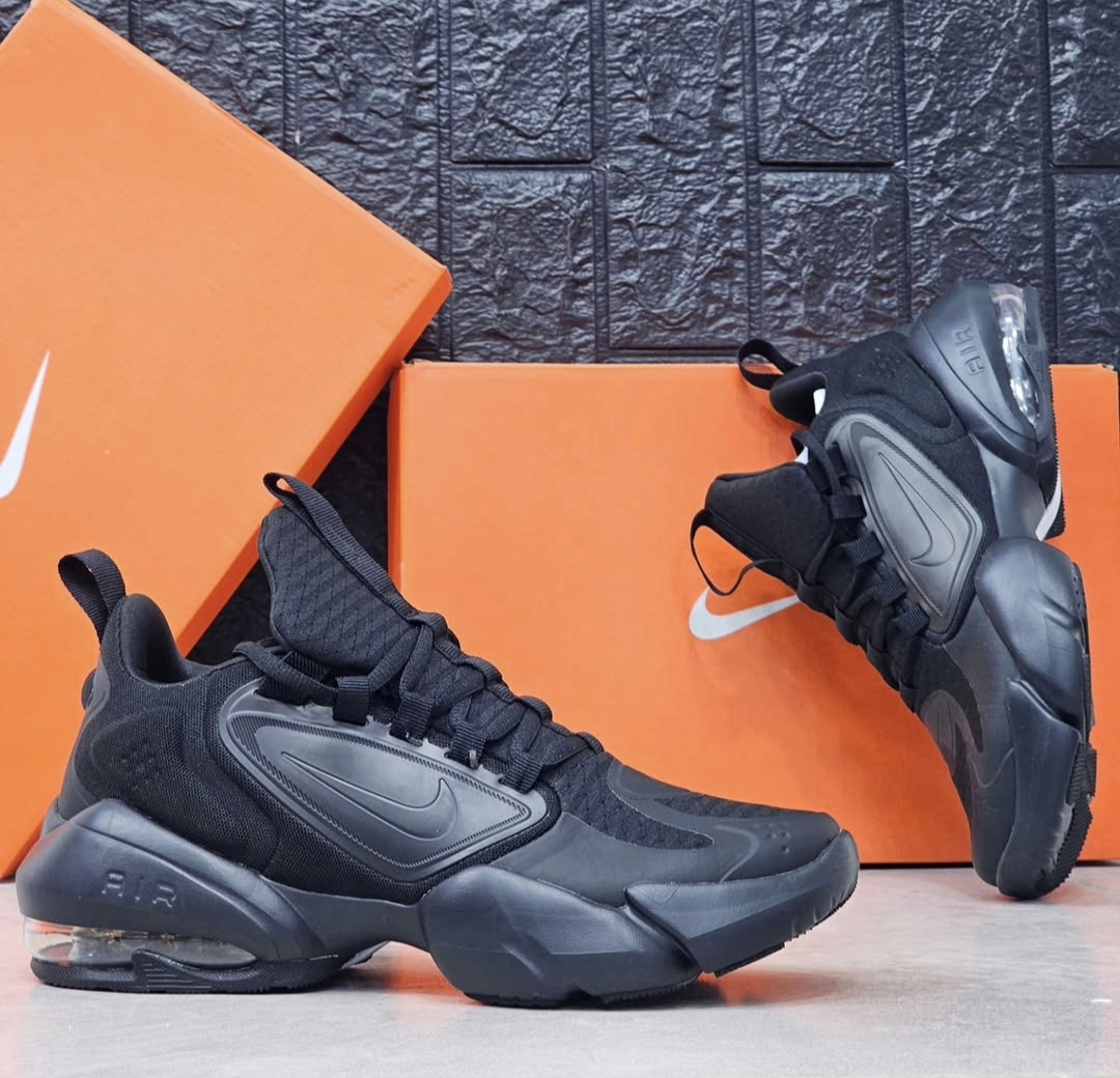 کتونی ویتنامی نایک ایرمکس آلفا ساواچ Nike air max alpha savageساخت ویتنام مستر کوالیتی A سایز ۴۰ تا ۴۵ فروش تکی و عمده