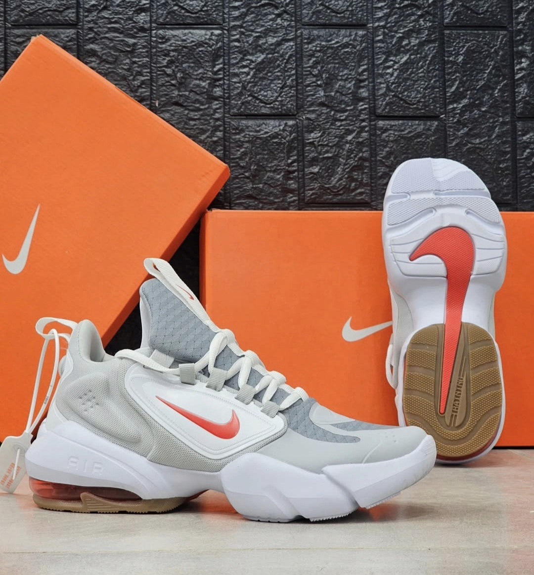 کتونی ویتنامی نایک ایرمکس آلفا ساواچ Nike air max alpha savageساخت ویتنام مستر کوالیتی A سایز ۴۰ تا ۴۵ فروش تکی و عمده