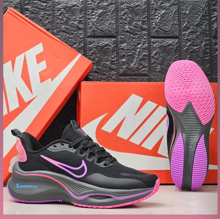 نایک زوم ایکس لبخندی Nike Zoom X ساخت ویتنام سایز ۳۷ تا ۴۰ فروش بصورت عمده و تک