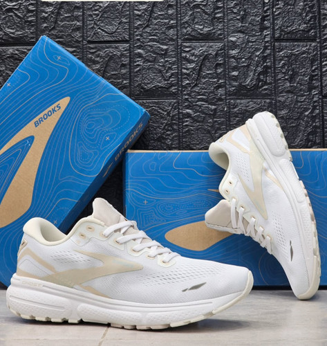 کفش ویتنامی بروکس گاست ۱۵/ساخت ویتنام وارداتی/Brooks Ghost 15/ سایز ۳۶الی ۴۵ /فروش تکی و عمده