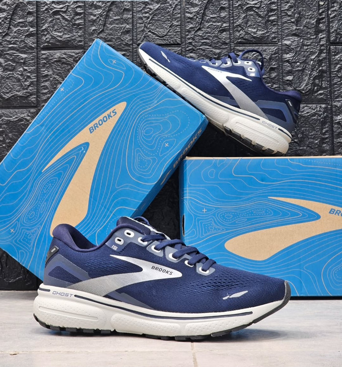 کفش ویتنامی بروکس گاست ۱۵/ساخت ویتنام وارداتی/Brooks Ghost 15/ سایز ۳۶الی ۴۵ /فروش تکی و عمده