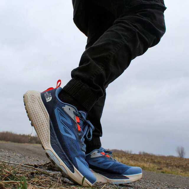 کتونی ویتنامی نورث فیس . وارداتی ساخت ویتنام سایز ۴۰ تا ۴۵ . north face Altamesa 500.